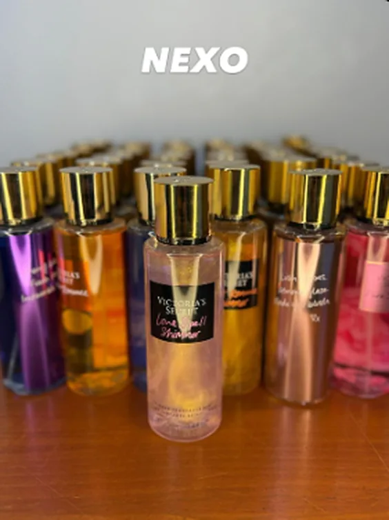 Fila de perfumes y body splash importados